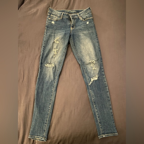 Old Navy skinny jeans, distressed, size 2 regular - Picture 1 of 3